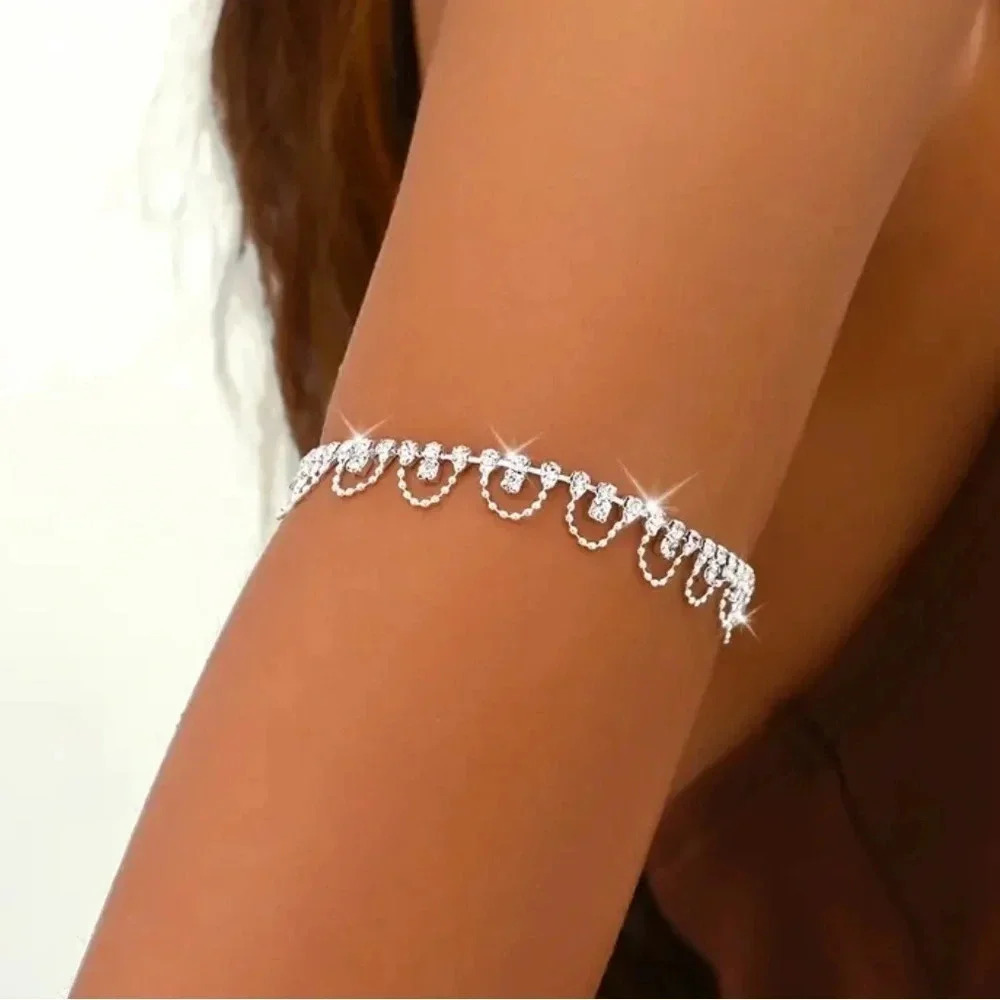 Blingbling wavy arm chain bracelet adjustable